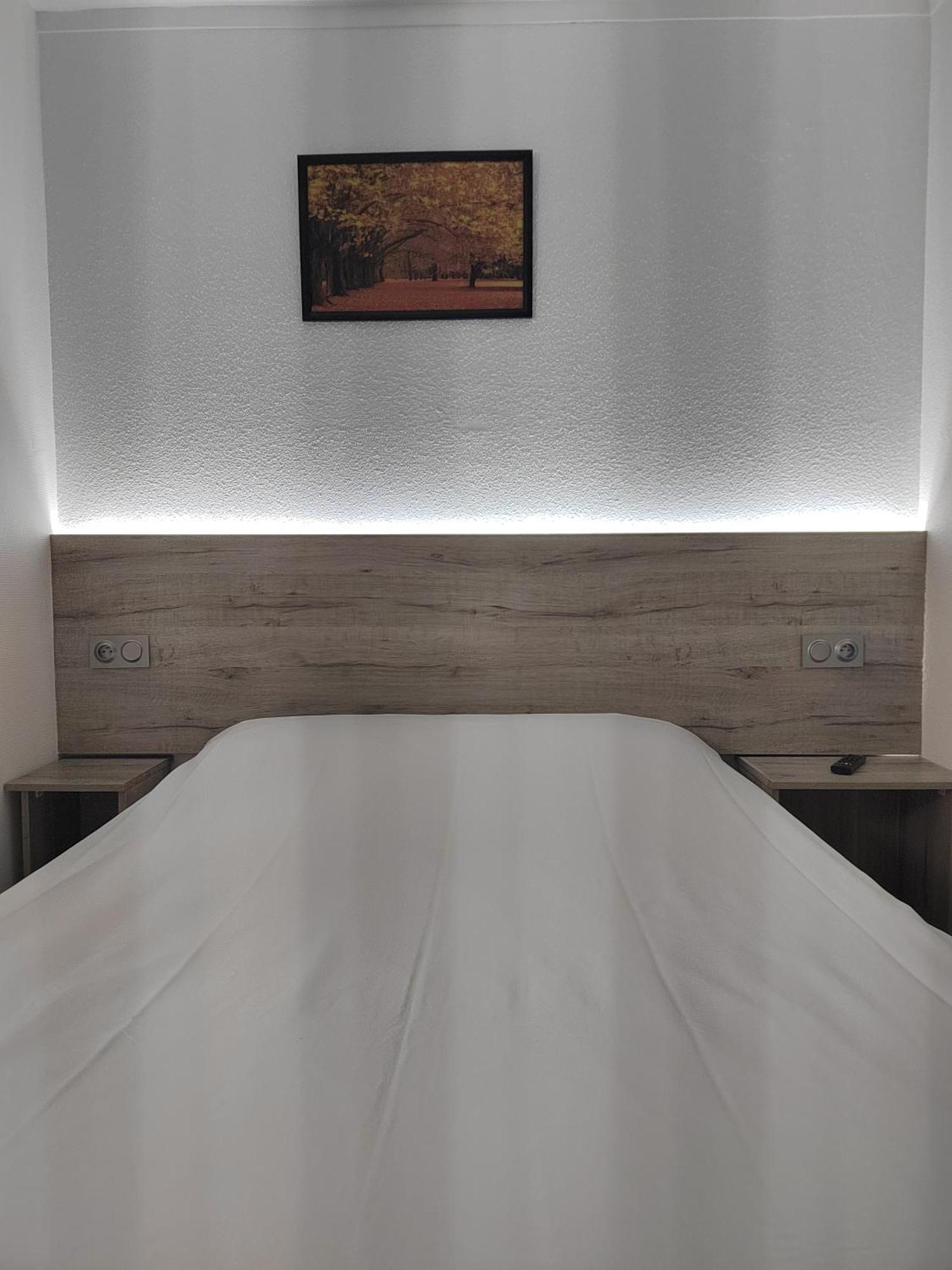 Alpha Hotel Bouafle Экстерьер фото