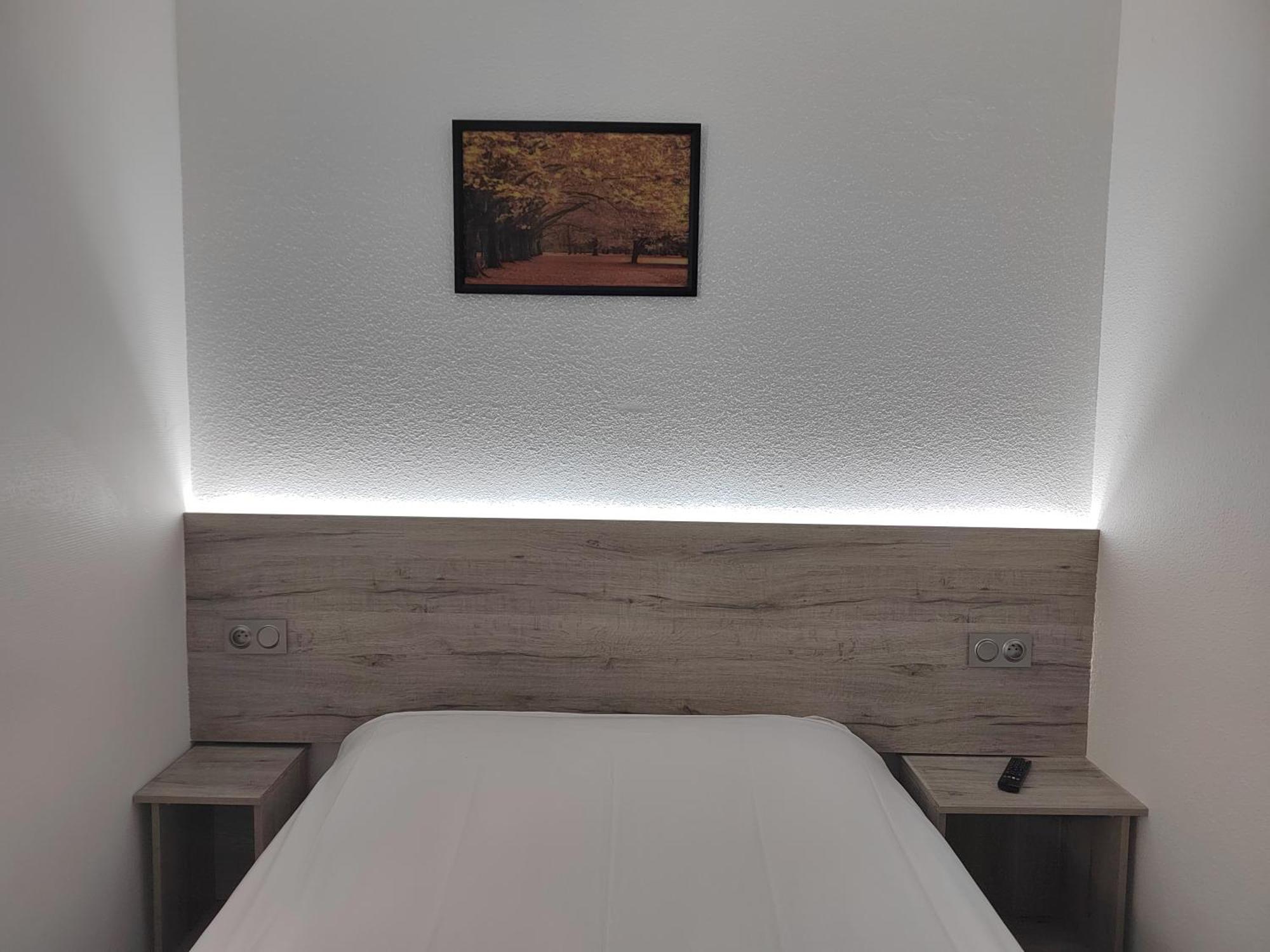 Alpha Hotel Bouafle Экстерьер фото